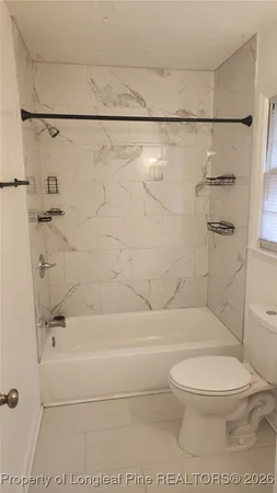 $1,400 | 2135 Quailridge Drive, Fayetteville, NC 28304