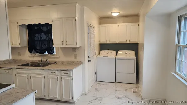 $1,400 | 2135 Quailridge Drive, Fayetteville, NC 28304