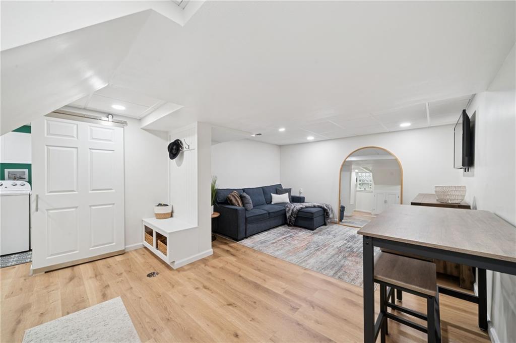 5036 Grove Road Pittsburgh, PA 15234 - Photo 20 of 35 Gallery Image 20