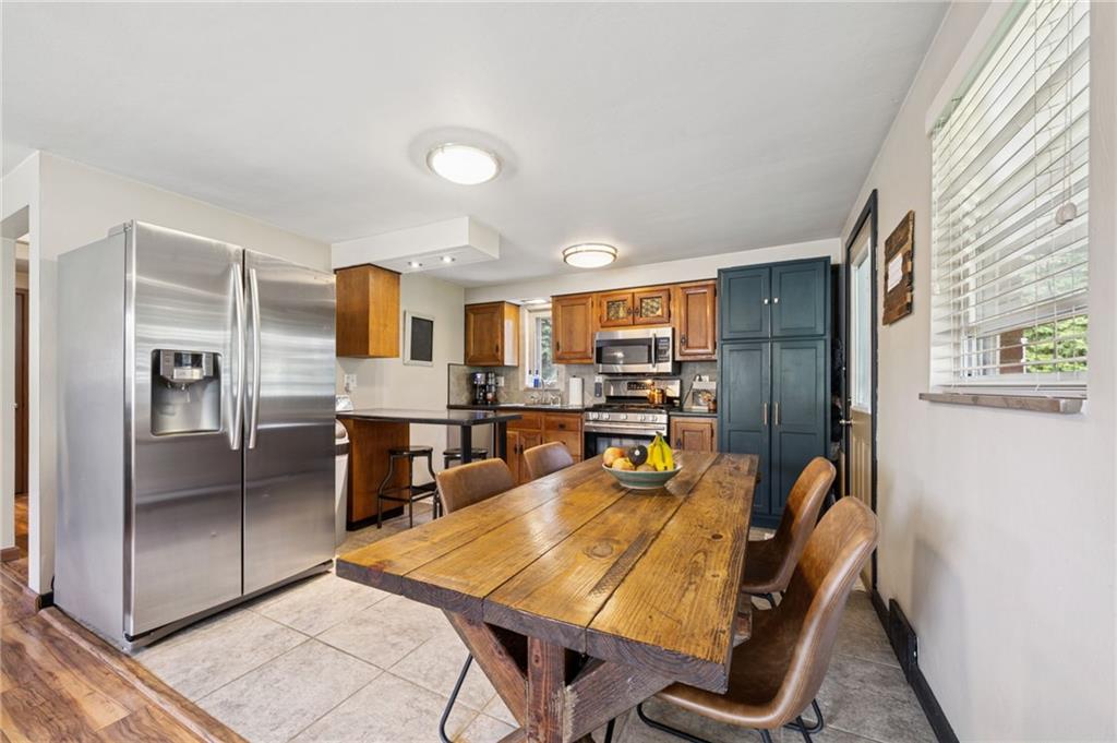5036 Grove Road Pittsburgh, PA 15234 - Photo 7 of 35 Gallery Image 7