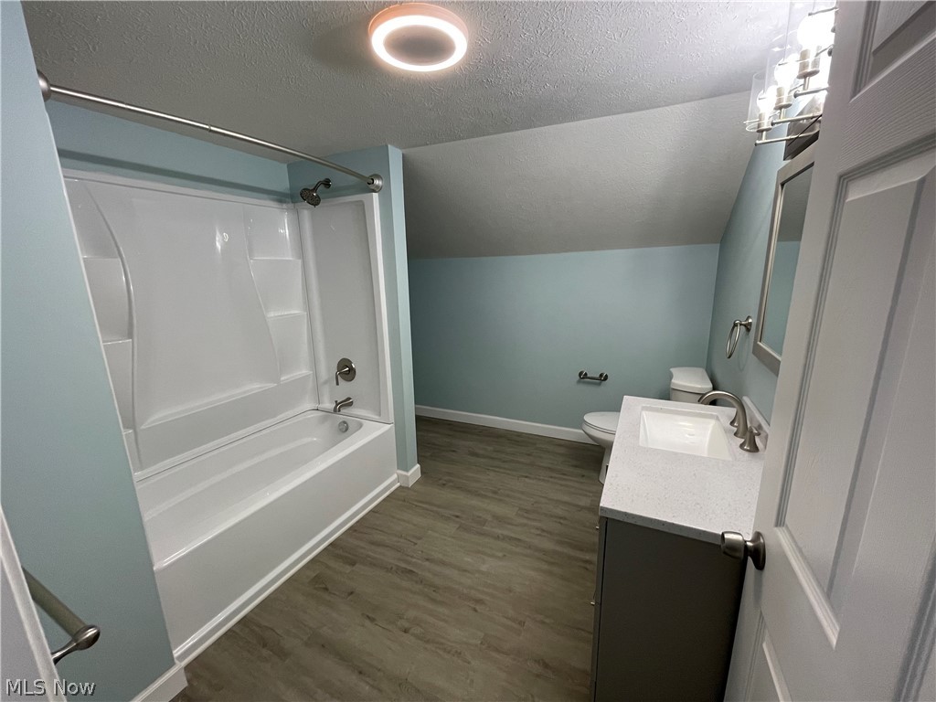3172 East Waterloo Road Akron, OH 44312 - Photo 9 of 34