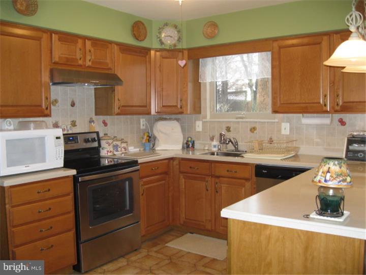 130 Wyndmere Road Marlton, NJ 08053 - Photo 7 of 25 Kitchen