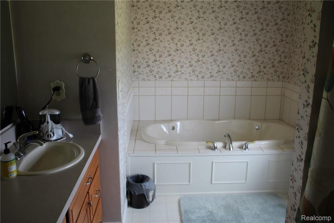 1150 West Brown Road Mayville, MI 48744 - Photo 17 of 36 IMG_3910.JPG