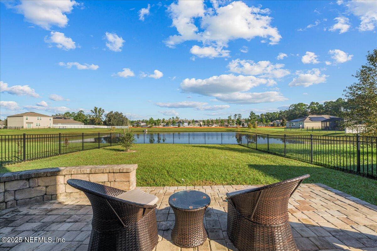 3557 Grayson Lane Middleburg, FL 32068 - Photo 14 of 18 a view of a chairs and table in the terrace