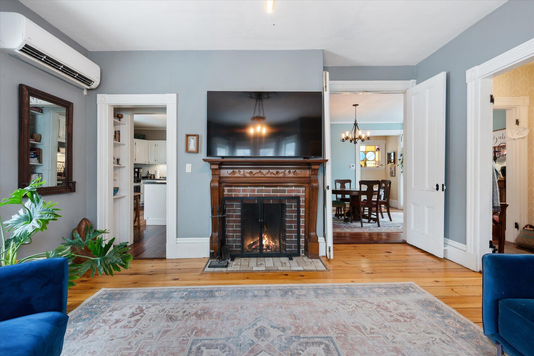 23 Washington Street Brewer, ME 04412 - Photo 5 of 33 15-Living Room