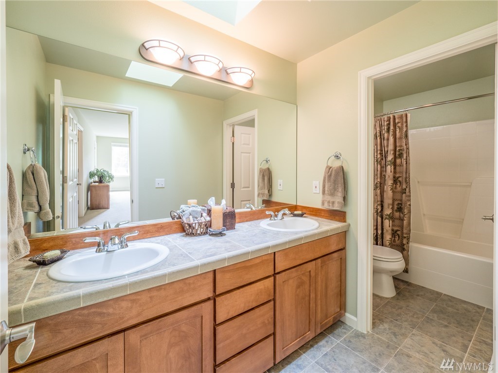 9102 Northeast 160th Place Bothell, WA 98028 - Photo 20 of 34 Gallery Image 20