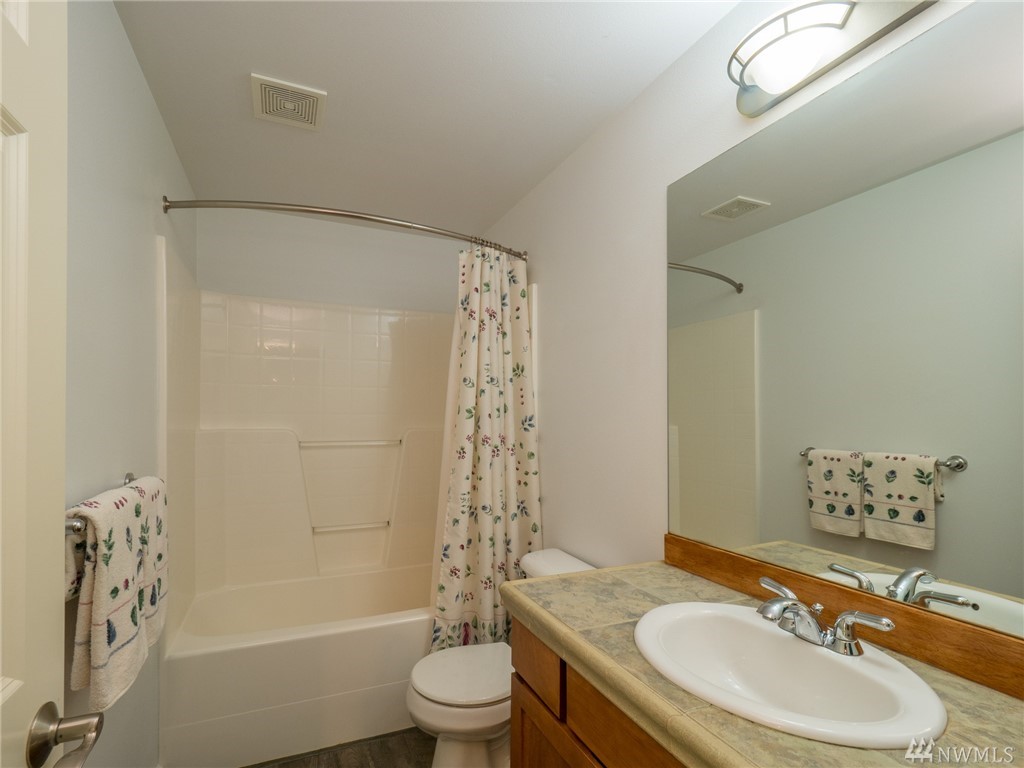 9102 Northeast 160th Place Bothell, WA 98028 - Photo 24 of 34 Gallery Image 24