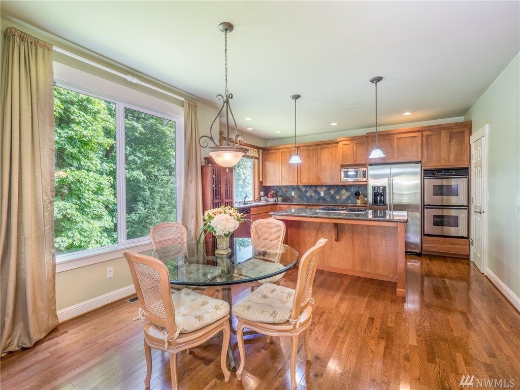 9102 Northeast 160th Place Bothell, WA 98028 - Photo 10 of 34 Gallery Image 10