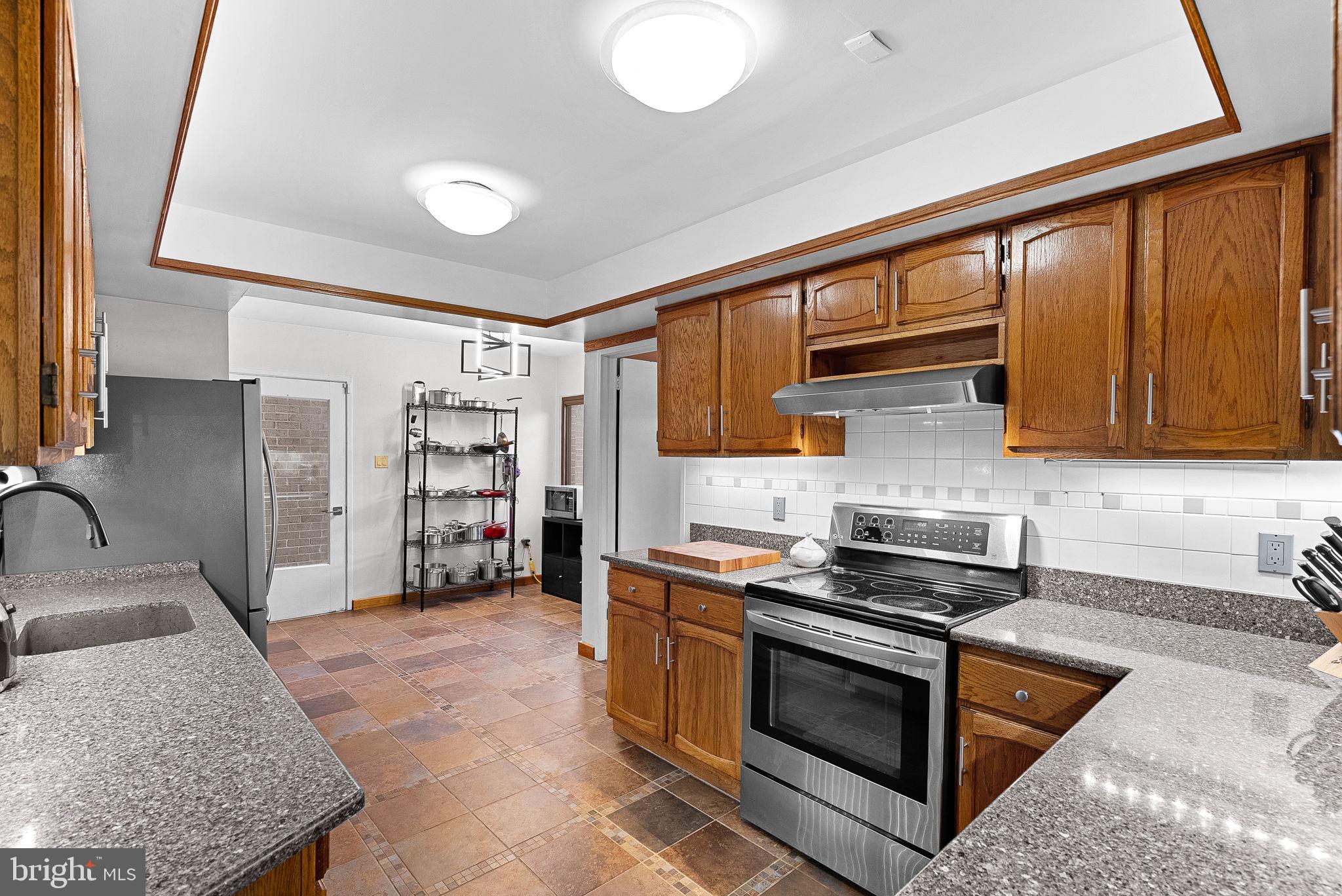 1628 Greenbriar Court Reston, VA 20190 - Photo 17 of 52