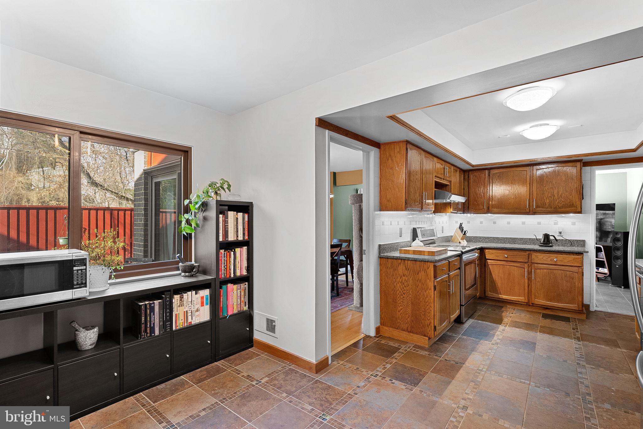 1628 Greenbriar Court Reston, VA 20190 - Photo 21 of 52