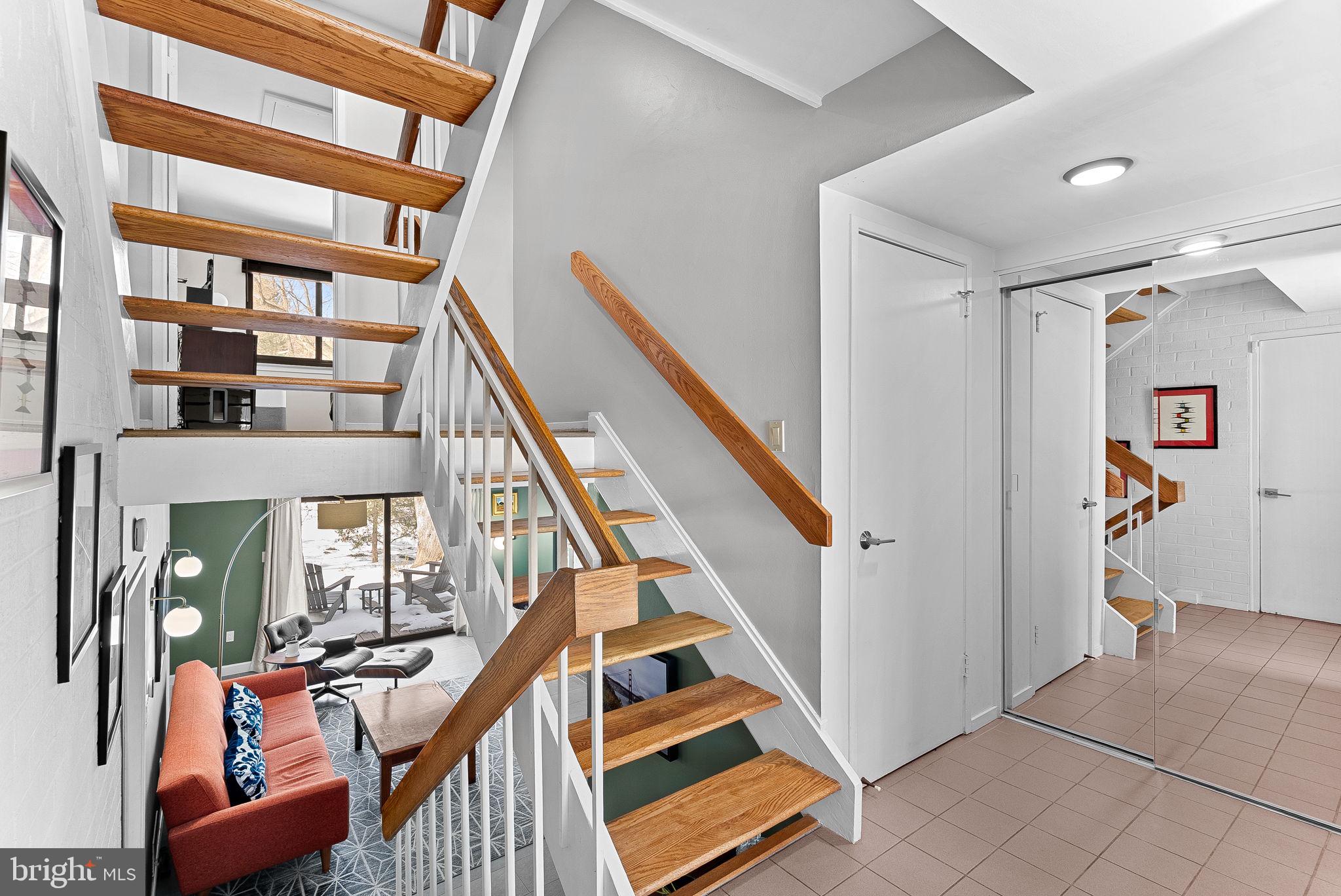 1628 Greenbriar Court Reston, VA 20190 - Photo 4 of 52