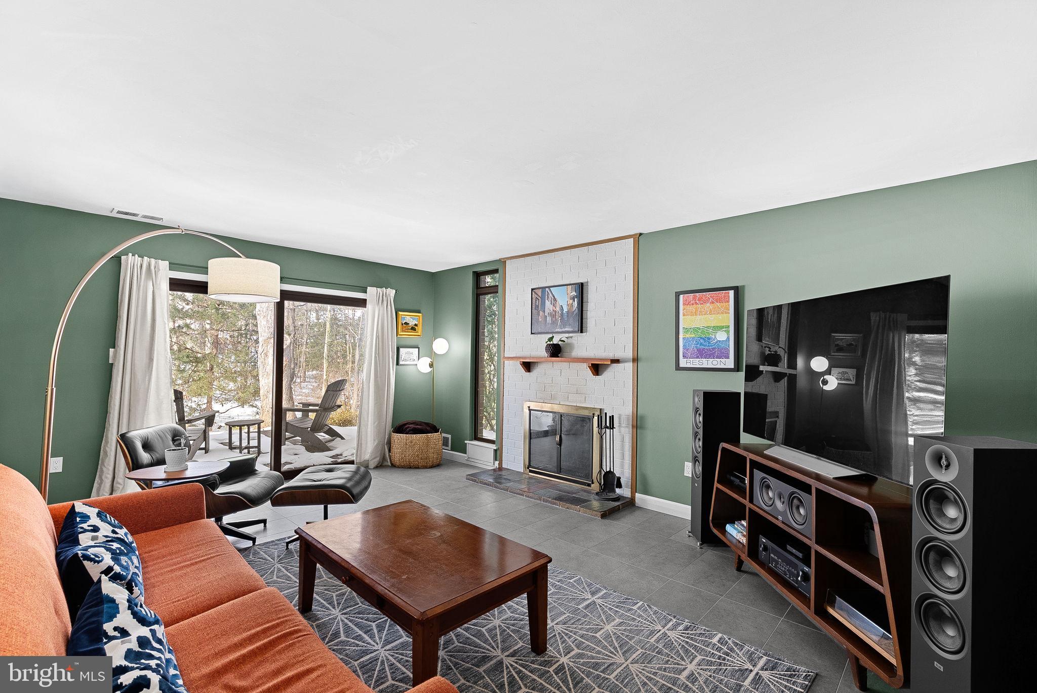 1628 Greenbriar Court Reston, VA 20190 - Photo 6 of 52