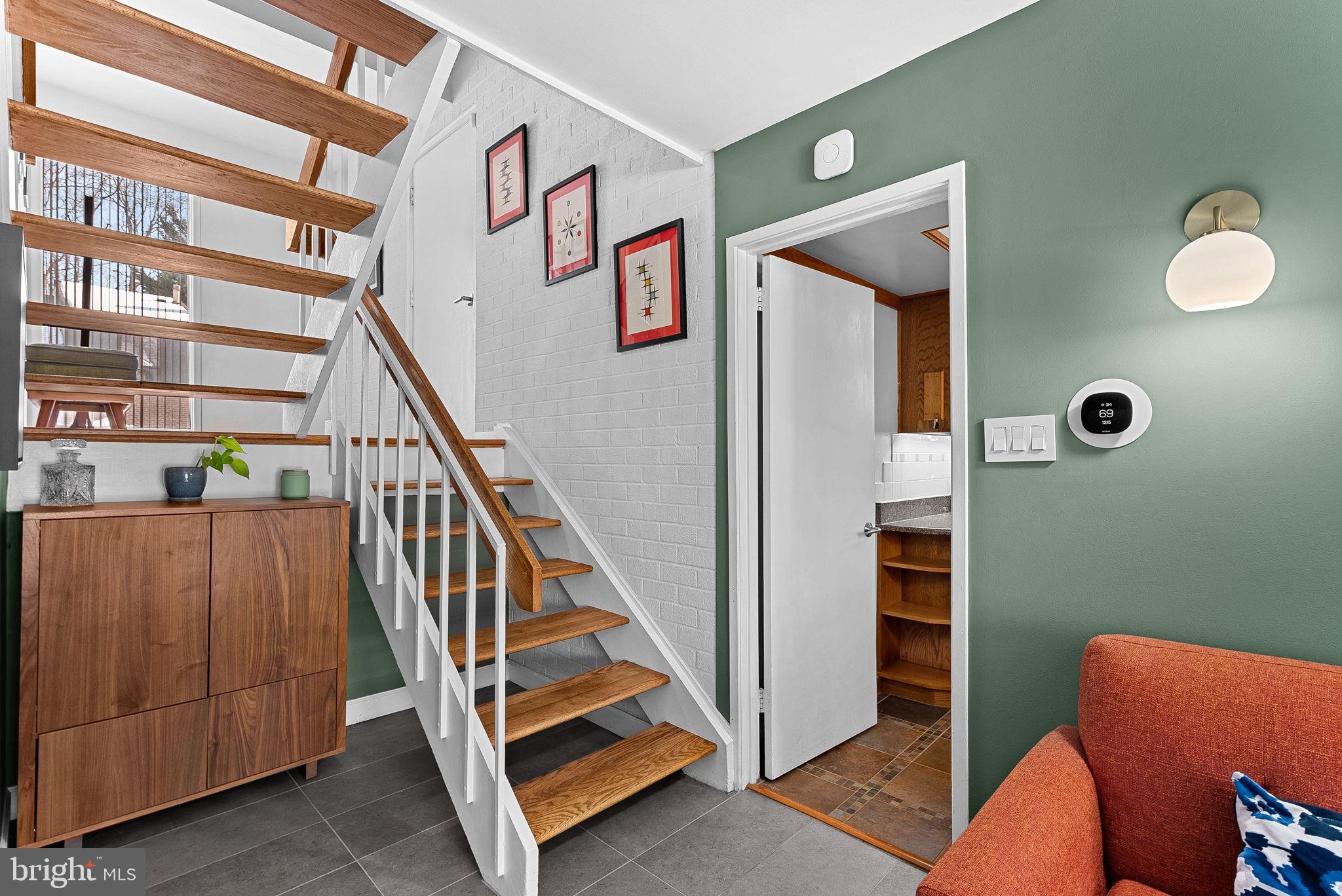 1628 Greenbriar Court Reston, VA 20190 - Photo 10 of 52