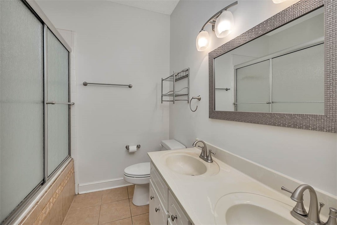 106 Sand Castle Way St. Simons Island, GA 31522 - Photo 19 of 33 Primary Bathroom
