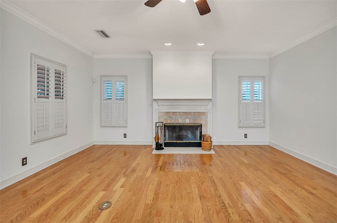 106 Sand Castle Way St. Simons Island, GA 31522 - Photo 4 of 33 Living Room