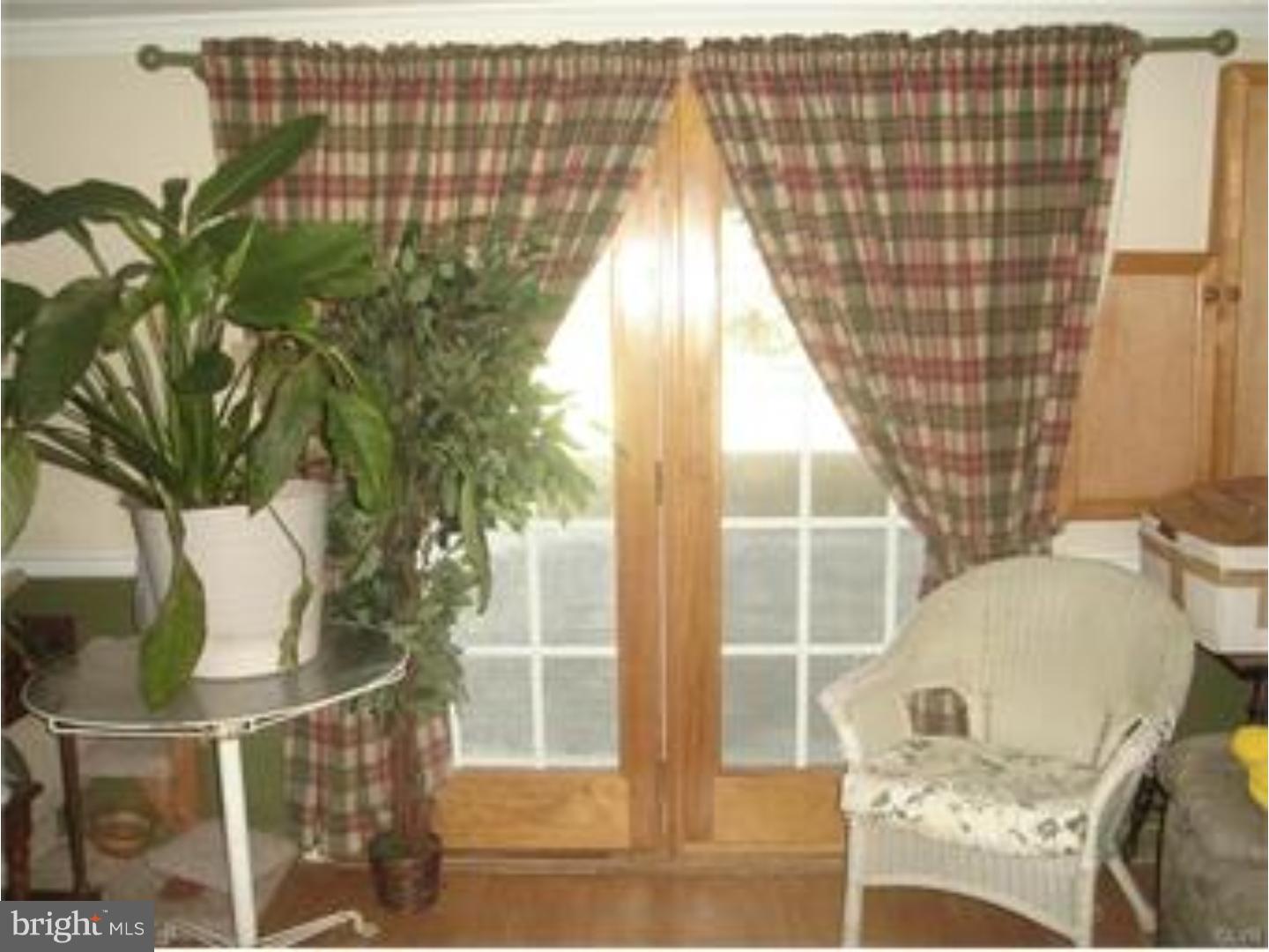 162 Knittle Road Kutztown, PA 19530 - Photo 2 of 24 Family Room