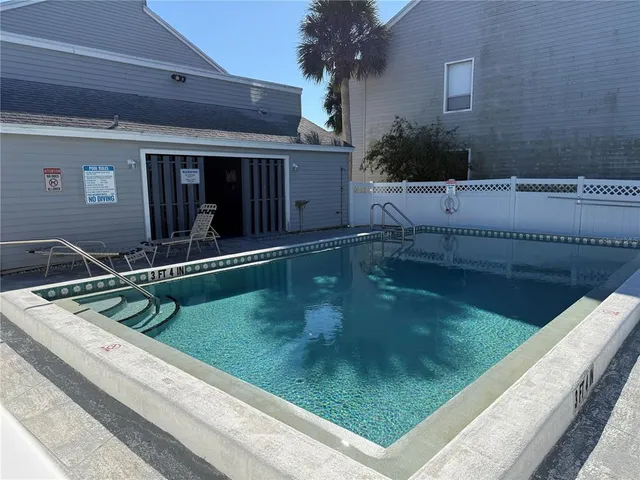 $177,500 | 259 Fenwick Drive, Unit 35, Venice, FL 34285