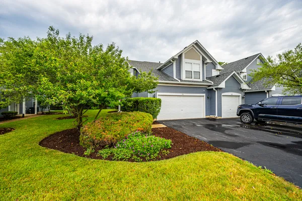 $289,900 | 201 Huntington Court, Oswego, IL 60543