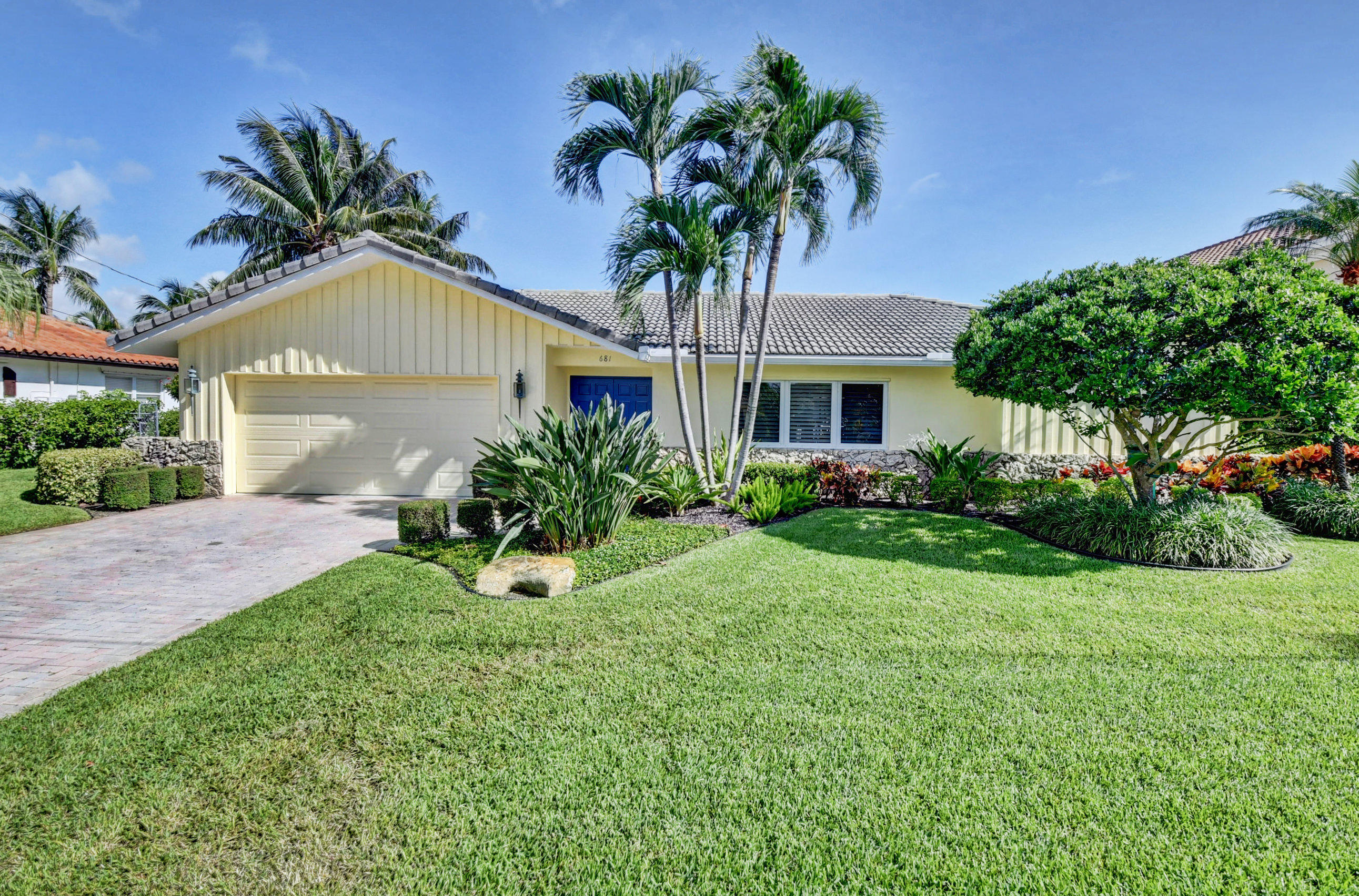 681 Marine Drive Boca Raton, FL 33431 - Photo 31 of 32 Front