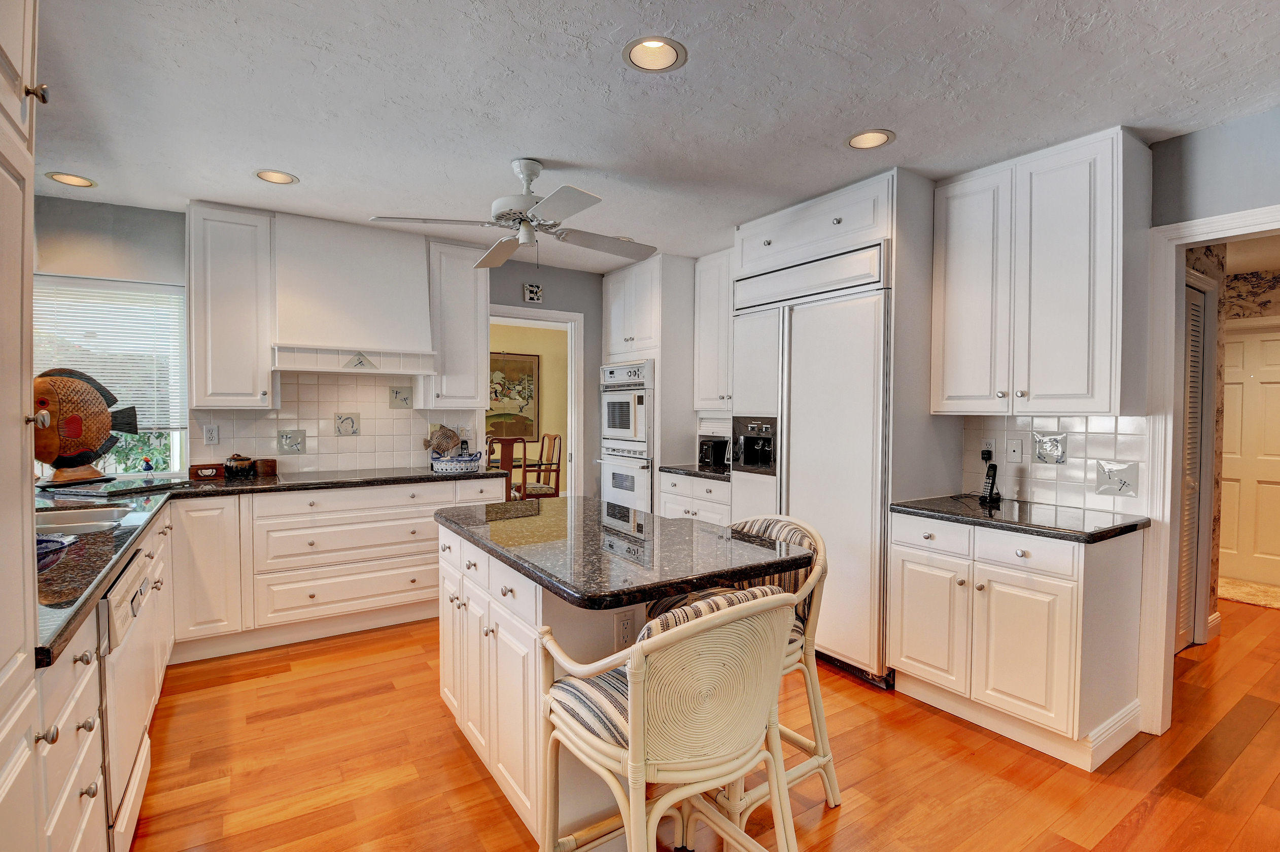 681 Marine Drive Boca Raton, FL 33431 - Photo 5 of 32 Kitchen