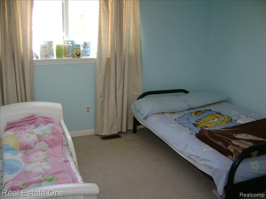 2826 Continental Drive Troy, MI 48083 - Photo 13 of 20 Bedroom