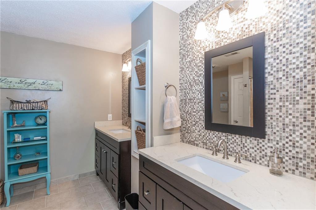 4813 Timber Ridge Drive Columbus, IN 47201 - Photo 21 of 41 Gallery Image 21