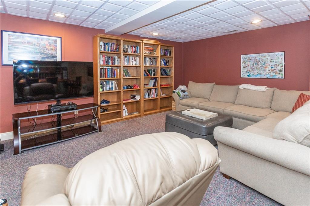 4813 Timber Ridge Drive Columbus, IN 47201 - Photo 23 of 41 Gallery Image 23