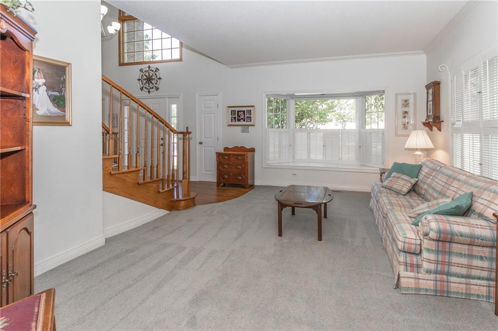 4813 Timber Ridge Drive Columbus, IN 47201 - Photo 5 of 41 Gallery Image 5