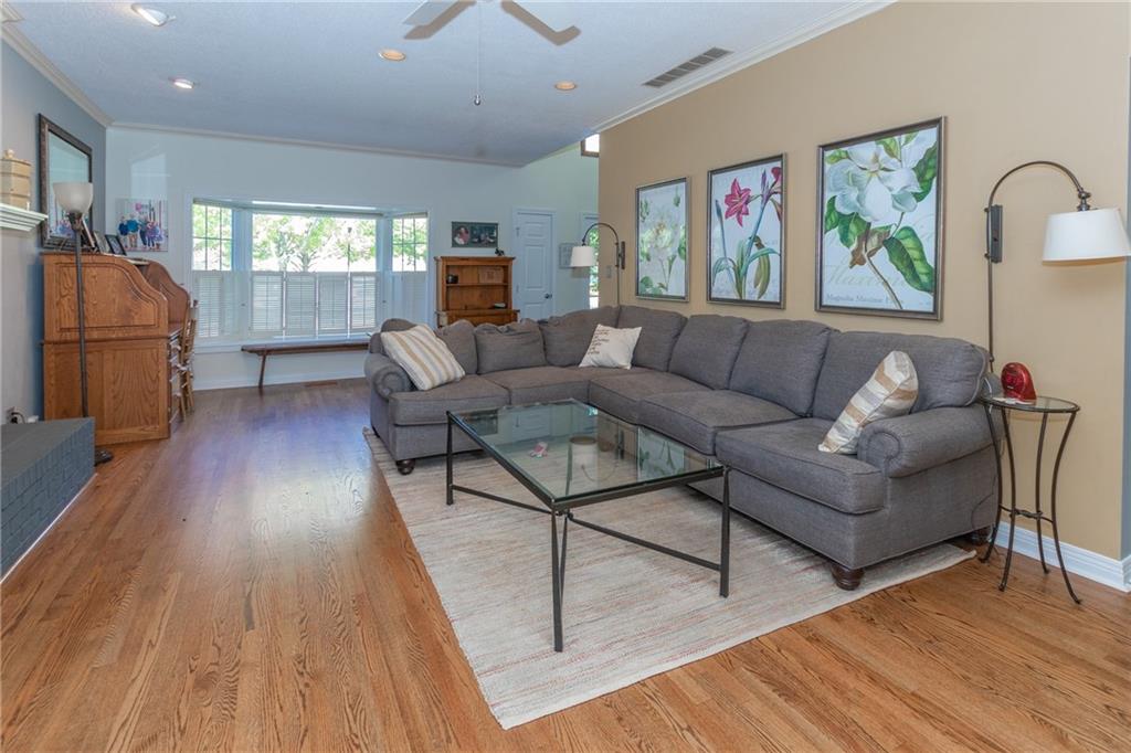 4813 Timber Ridge Drive Columbus, IN 47201 - Photo 9 of 41 Gallery Image 9