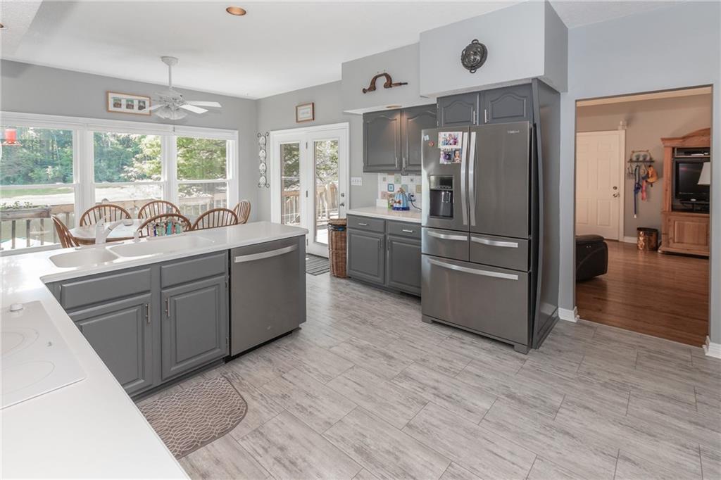 4813 Timber Ridge Drive Columbus, IN 47201 - Photo 10 of 41 Gallery Image 10