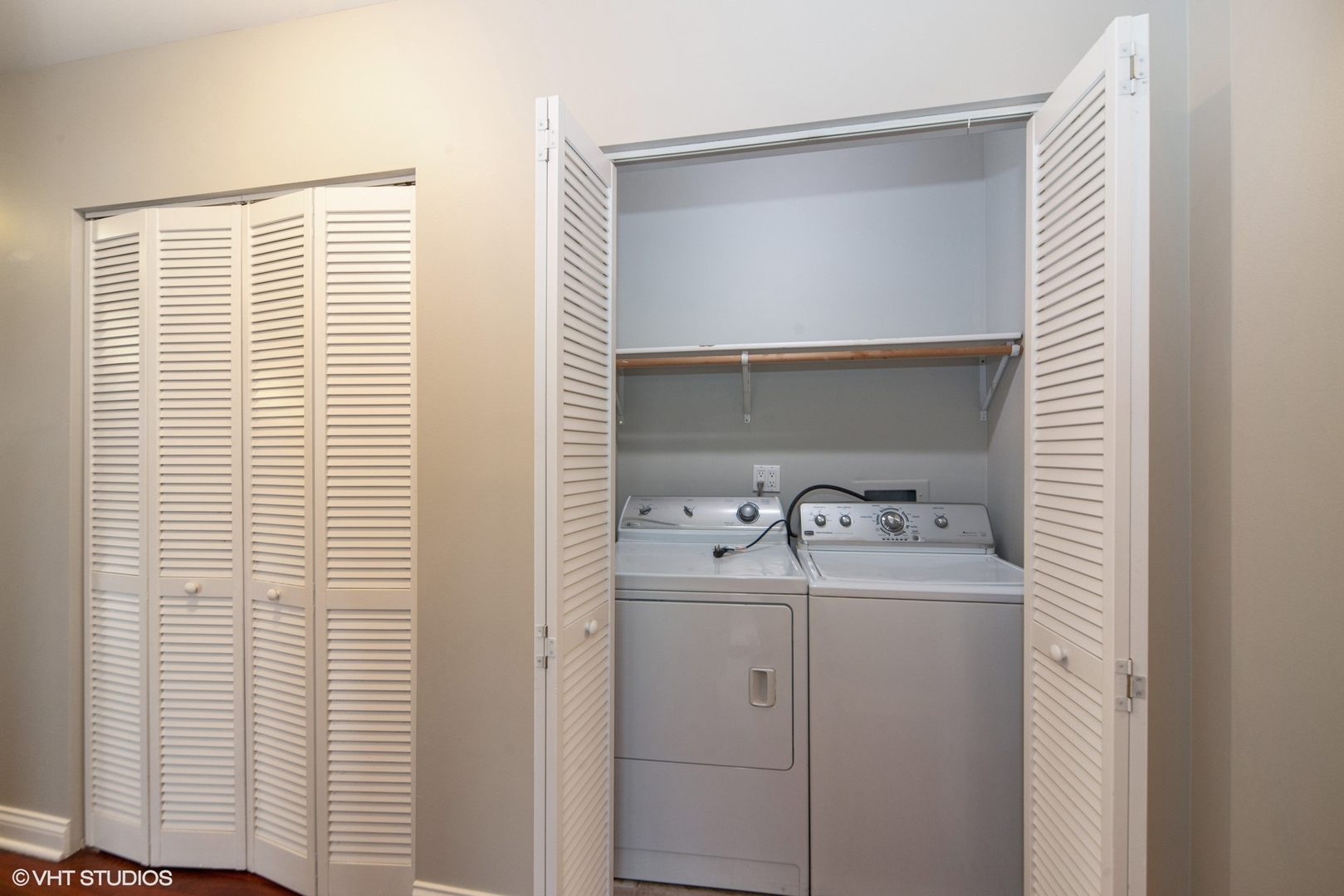7443 West Irving Park Road, Unit 3W Chicago, IL 60634 - Photo 9 of 10