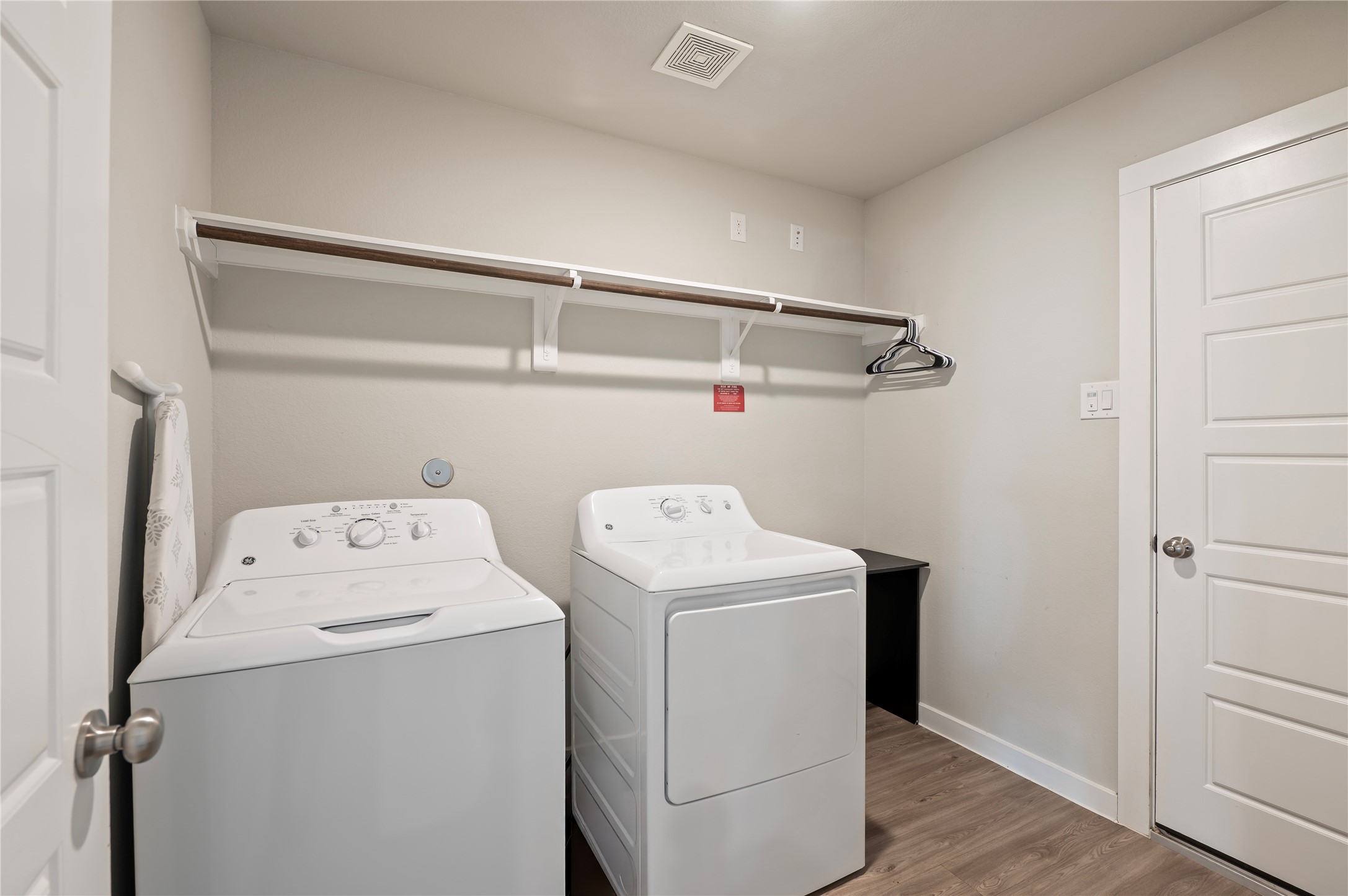 2107 Santa Ana Way Baytown, TX 77523 - Photo 15 of 40 a utility room with dryer and washer