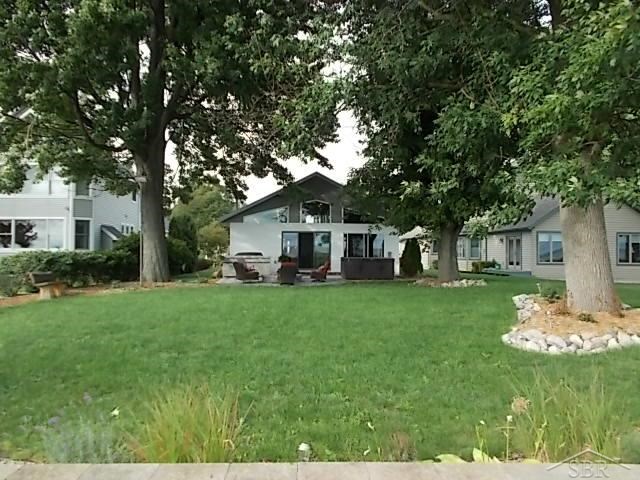 741 Bay Road Bay City, MI 48706 - Photo 8 of 16 31208685-7.JPG