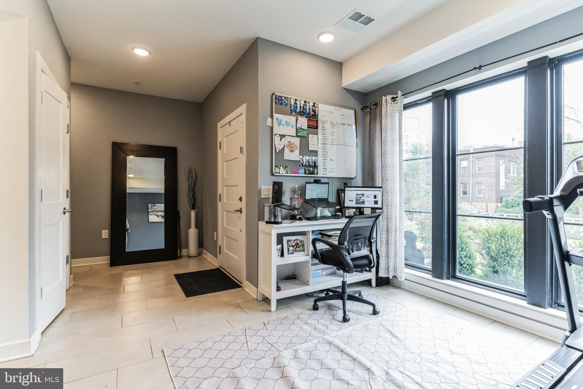 4573 Riverside Way Philadelphia, PA 19127 - Photo 3 of 40 Gallery Image 3