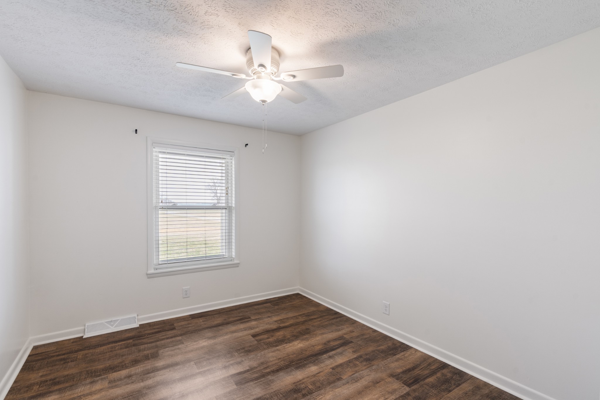 8412 Highway 41 Adams, TN 37010 - Photo 16 of 39