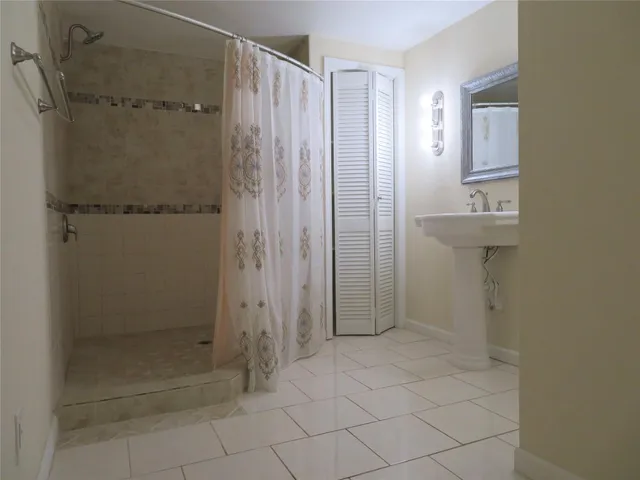 $1,800 | 1006 Avenue L, South Houston, TX 77587