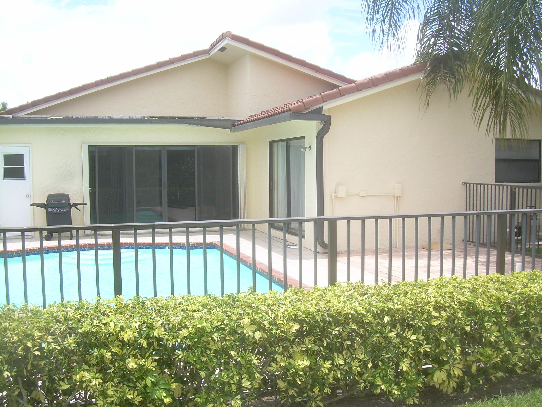 19629 Back 9 Drive Boca Raton, FL 33498 - Photo 8 of 27 leo bkyard 3 021