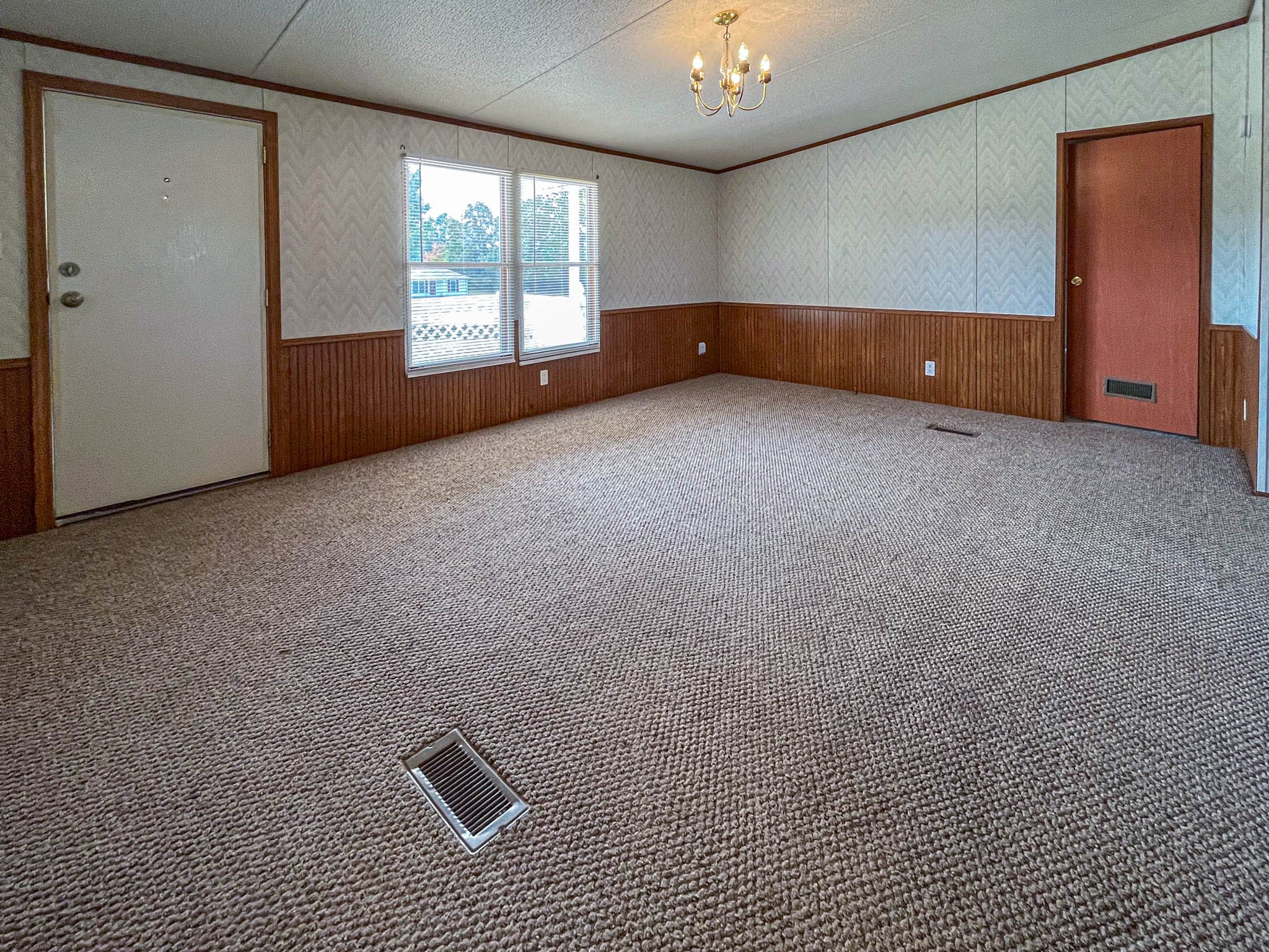 552 Rackley Road Goodspring, TN 38460 - Photo 13 of 26 an empty room with windows