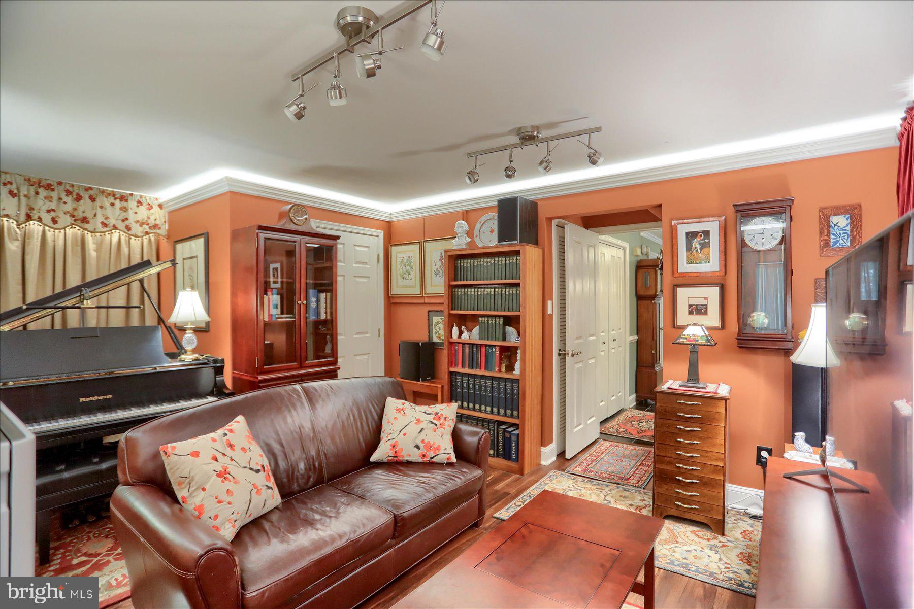 5207 Downing Road Baltimore, MD 21212 - Photo 8 of 44