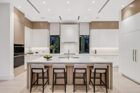 $5,000,000 | 340 Grove Place, Delray Beach, FL 33444