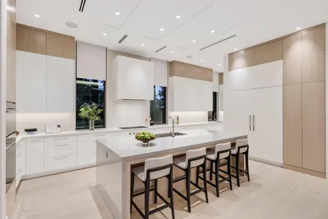 $5,000,000 | 340 Grove Place, Delray Beach, FL 33444