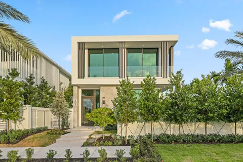 $5,000,000 | 340 Grove Place, Delray Beach, FL 33444