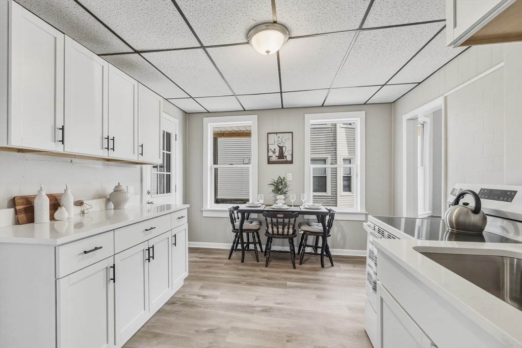 207-209 White Street Springfield, MA 01108 - Photo 2 of 35