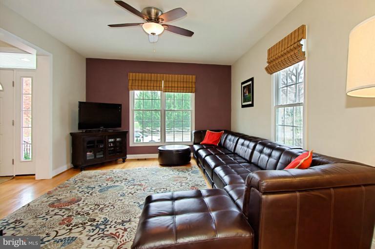 2845 Cameron Road Falls Church, VA 22042 - Photo 2 of 30 Family Room