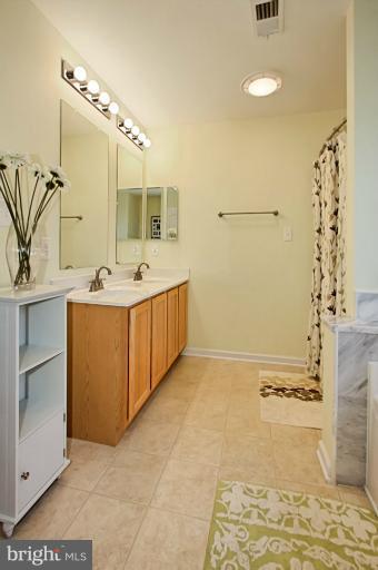 2845 Cameron Road Falls Church, VA 22042 - Photo 13 of 30 Bath (Master)