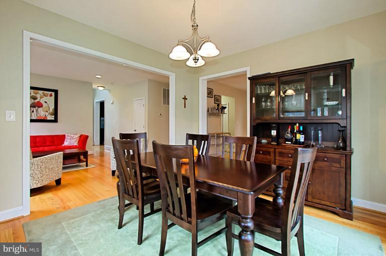 2845 Cameron Road Falls Church, VA 22042 - Photo 15 of 30 Dining Room
