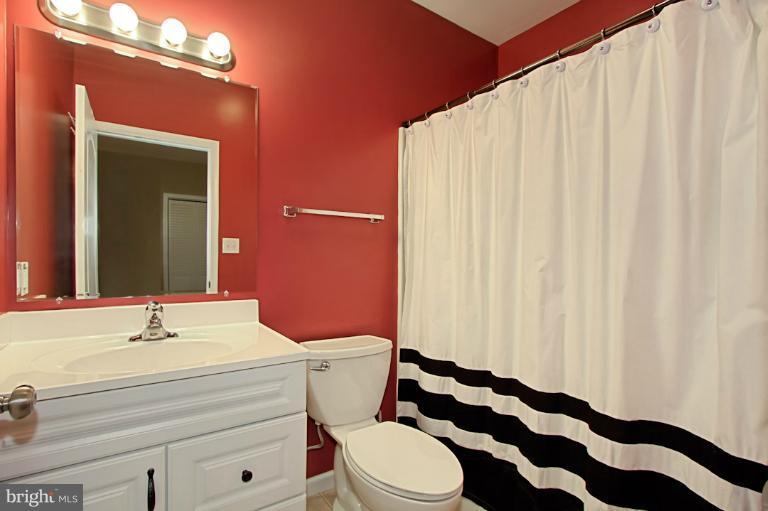 2845 Cameron Road Falls Church, VA 22042 - Photo 20 of 30 LL Bath