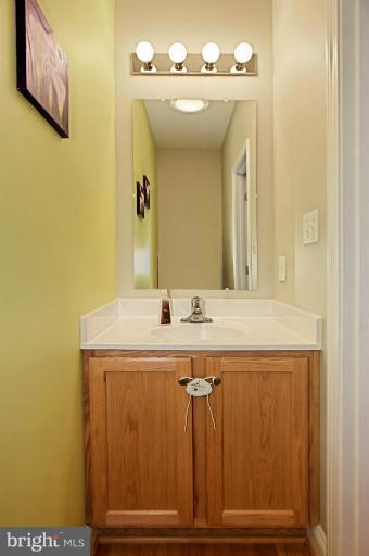 2845 Cameron Road Falls Church, VA 22042 - Photo 25 of 30 Powder Room