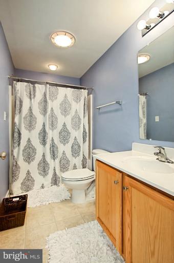 2845 Cameron Road Falls Church, VA 22042 - Photo 6 of 30 Hall Bath