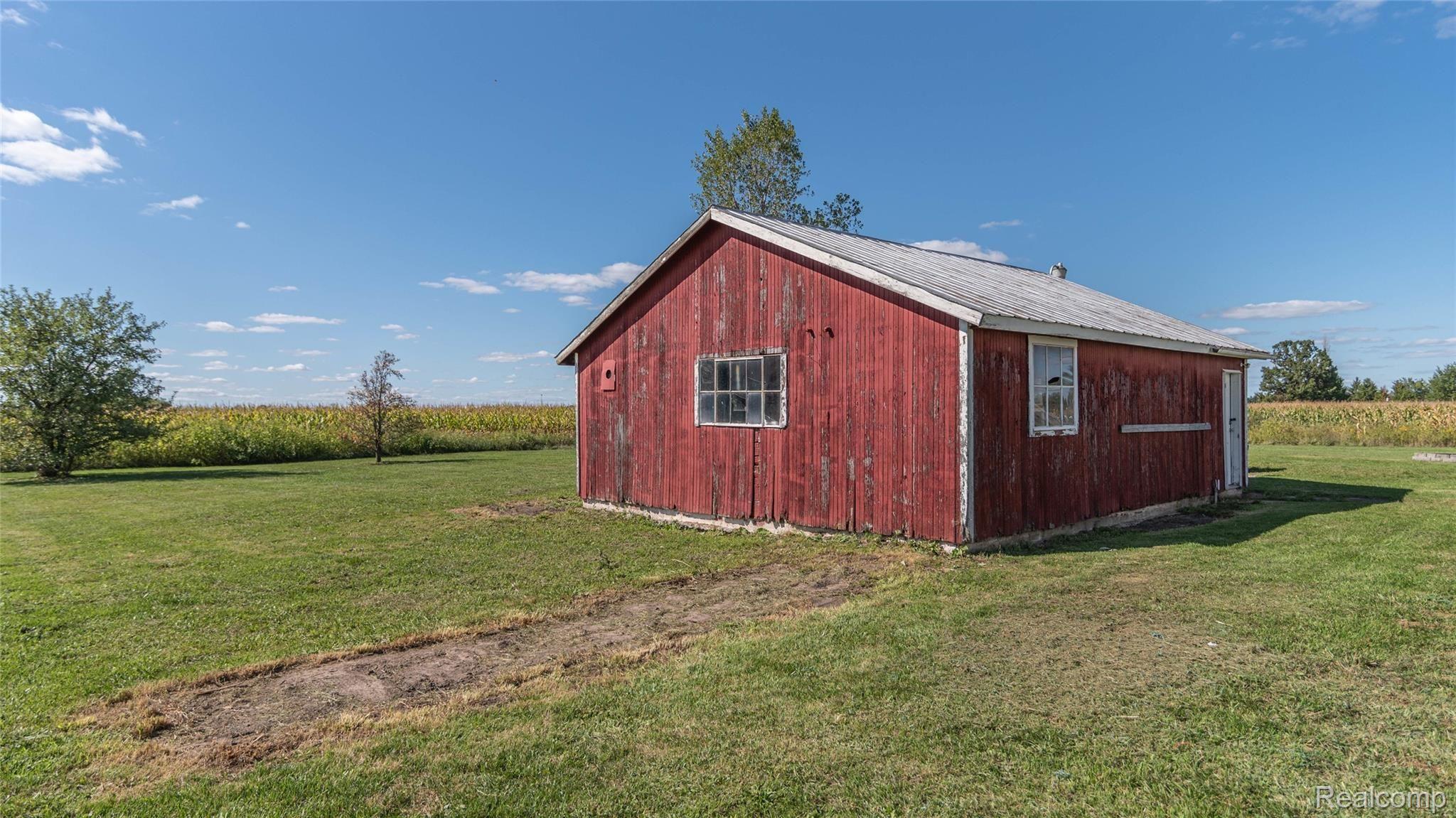 1173 Dundee Azalia Road Dundee, MI 48131 - Photo 44 of 68 00__42.jpg